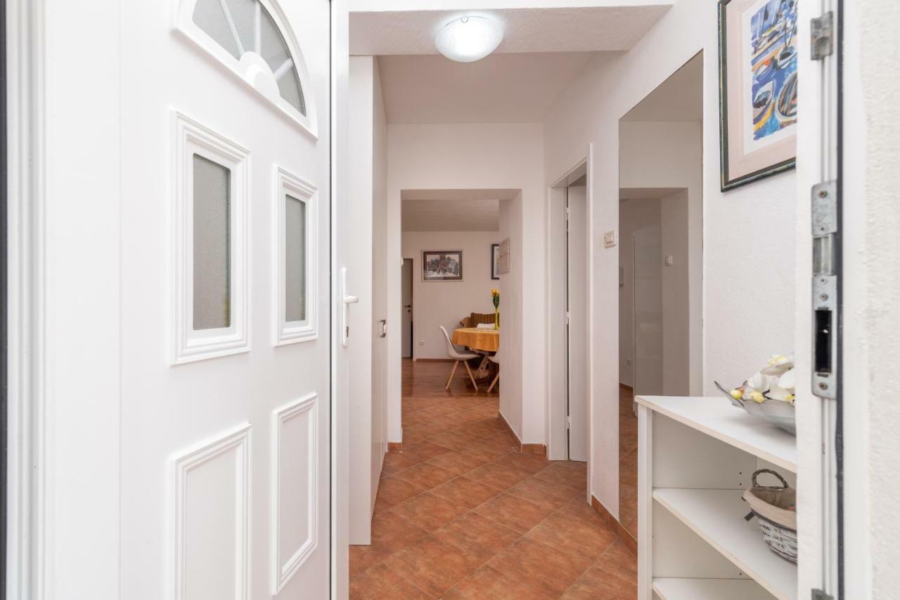 Apartment Dinka Trogir Exterior photo