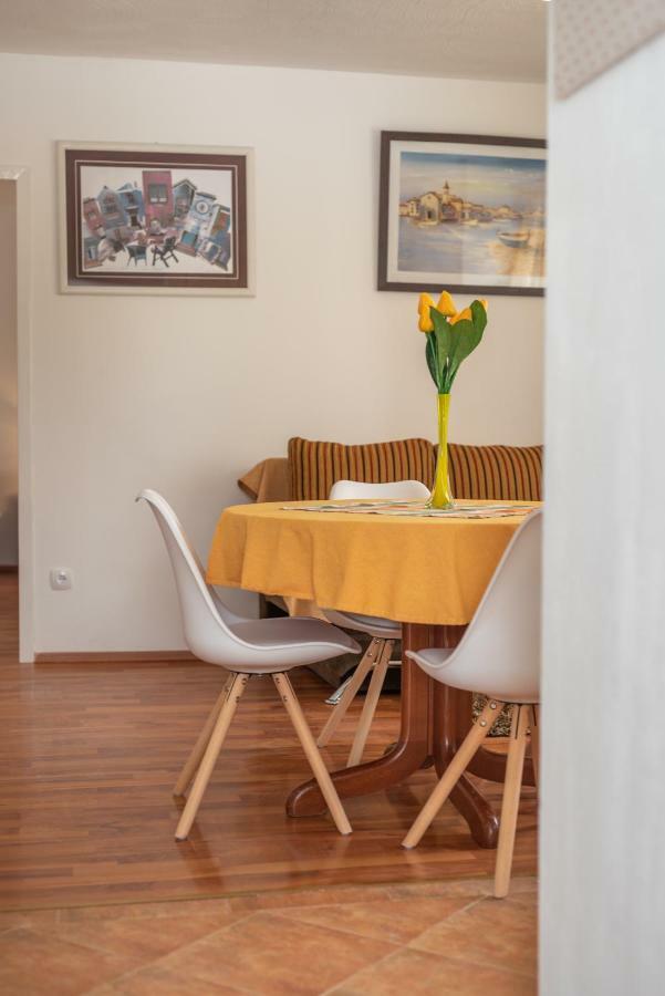 Apartment Dinka Trogir Exterior photo