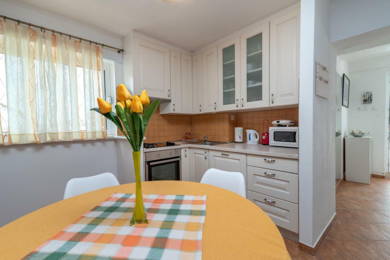 Apartment Dinka Trogir Exterior photo