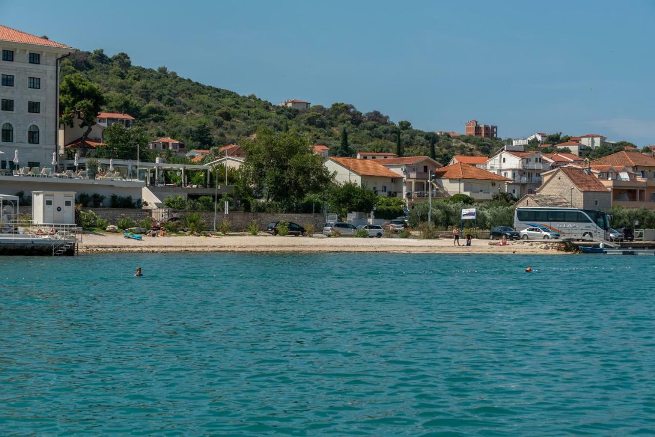 Apartment Dinka Trogir Exterior photo